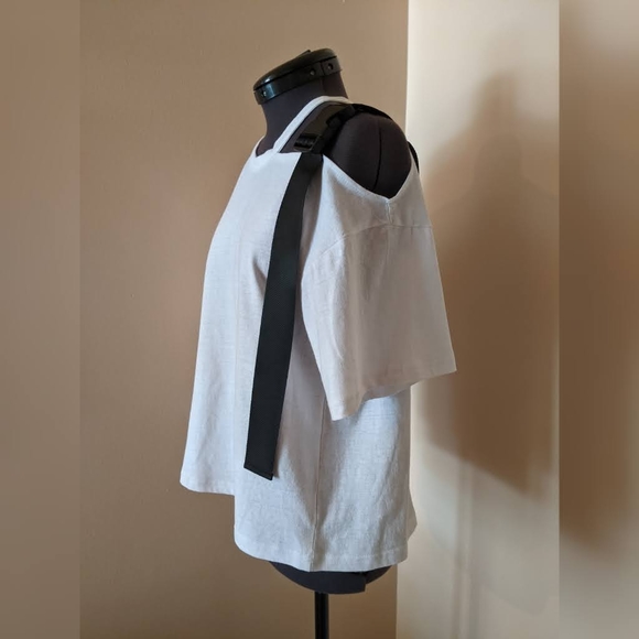 SHEIN | Cutout Tee - Picture 5 of 5